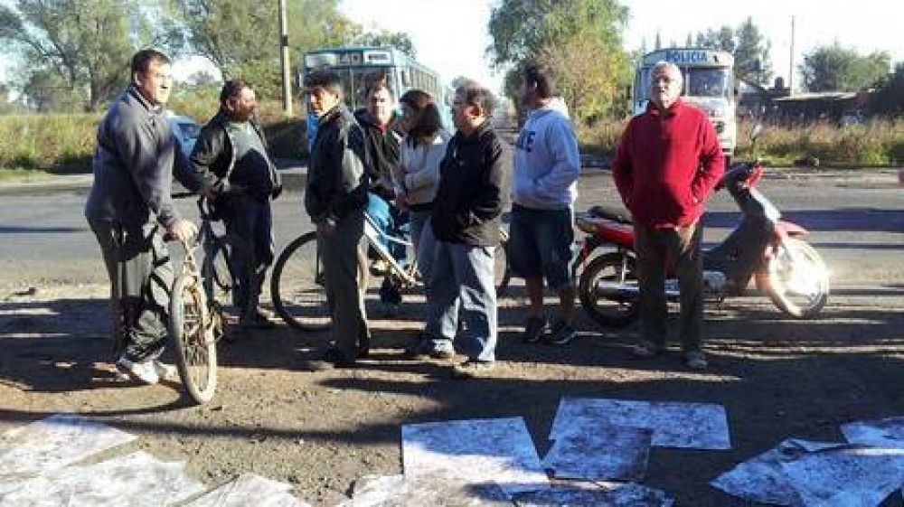 Violento intento de toma de tierras en Moreno: 5 heridos