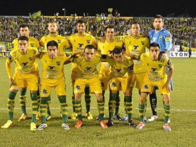 El Halc�n defiende la punta