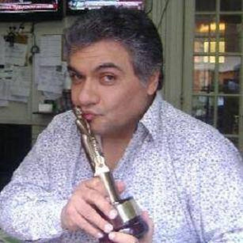 Asaltan a un periodista a mano armada en Lan�s y le roban su auto