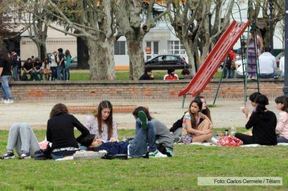Comienza la campa�a para impedir la instalaci�n de bares privados en parques y plazas porte�as