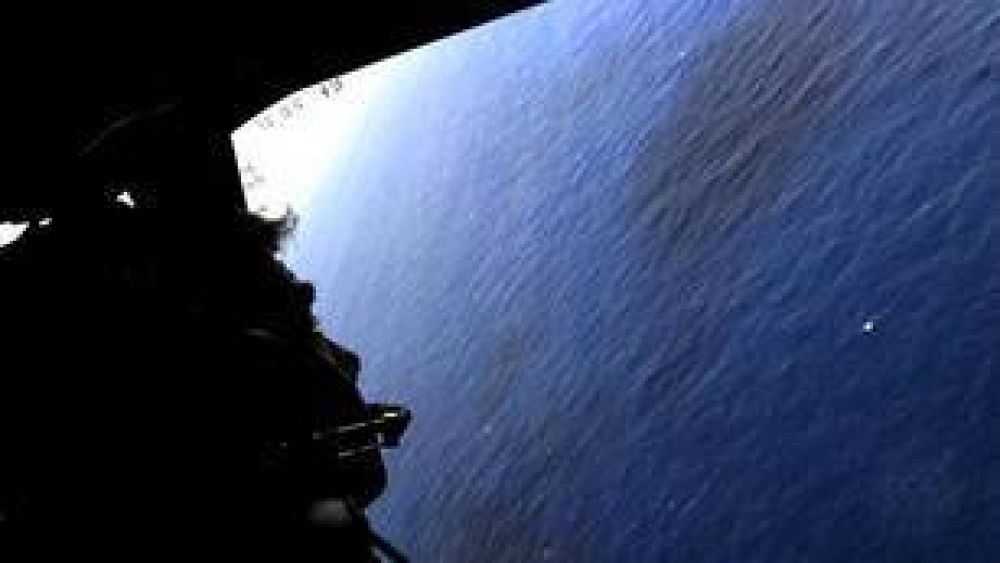 La mancha de aceite encontrada en el mar no es del avi�n de Malaysia desaparecido