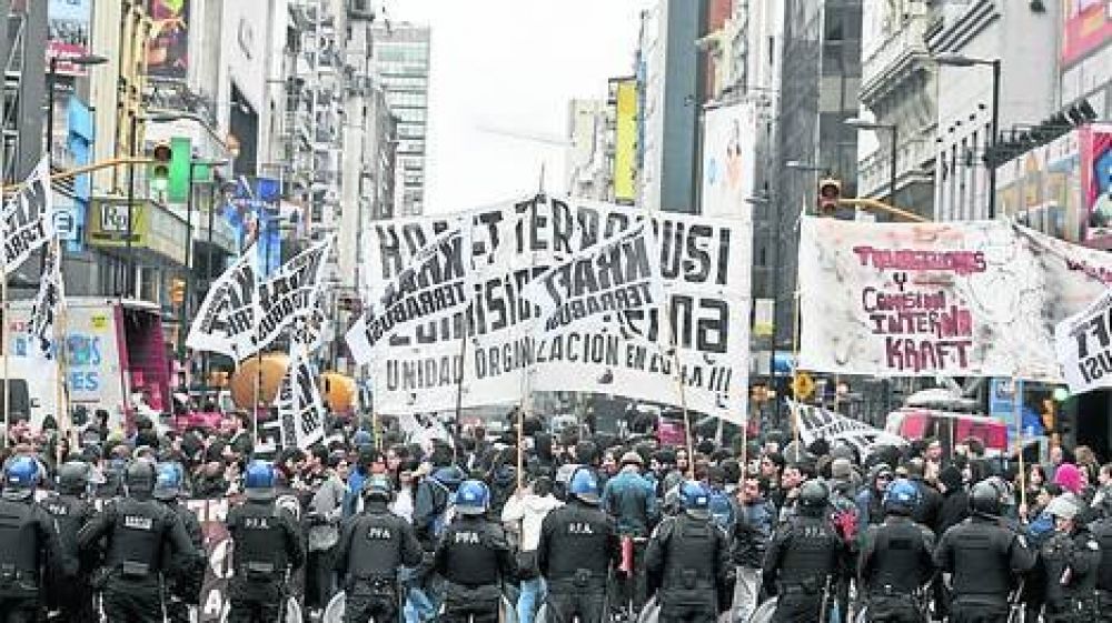Salarios: dos gremios que no aceptan suba tope del 30% desaf�an al Gobierno