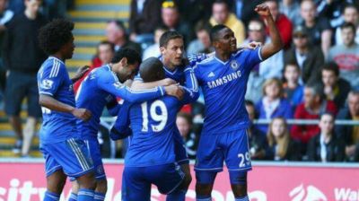 El Chelsea de Mourinho va por la cima ante el Sunderland de los argentinos