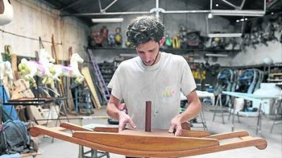 En un taller de Villa Luro fabrican las figuras que todos recuerdan