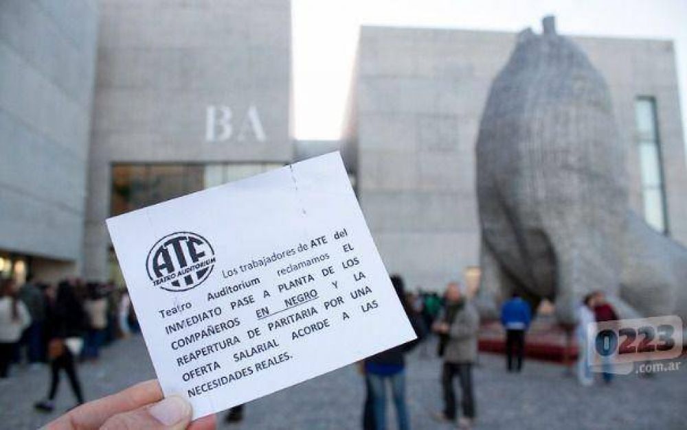 Trabajadores del Auditorium marcharon al MAR