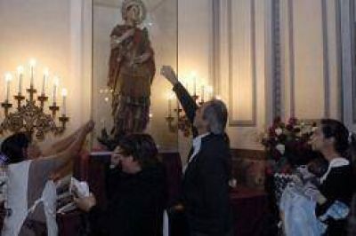 Una multitud visit� a San Expedito, el Santo Patrono de las Causas Justas y Urgentes
