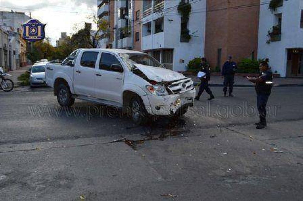 Choque entre una camioneta y un colectivo de SAETA
