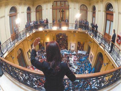 El detr�s de escena del di�logo p�blico de CFK con los j�venes
