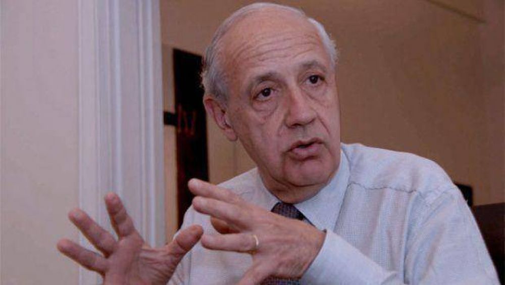 Lavagna acus� al Gobierno de girar �hacia una especie de menemismo�