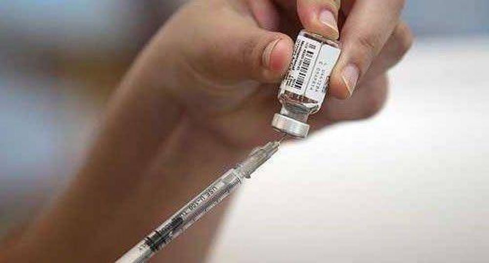Vacunan contra la gripe