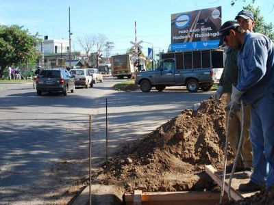 Cierran por paso bajov�as