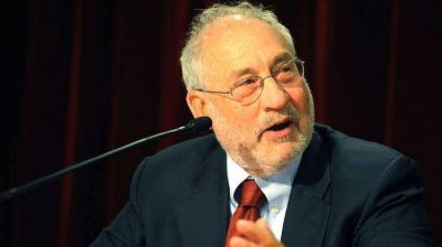El Nobel de Econom�a, Joseph Stiglitz, recibe a SergioUrribarri en Nueva York