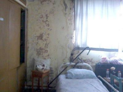 Con un presupuesto de 200 mil pesos por mes, el Hogar de ancianos est� abandonado