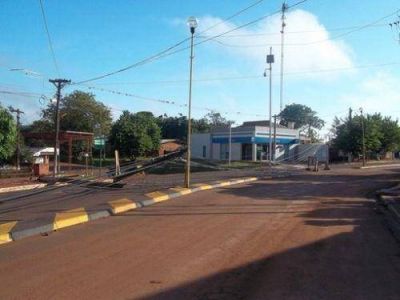 La ca�da de un poste dej� a parte de la ciudad sin telefon�a y circuito cerrado de televisi�n