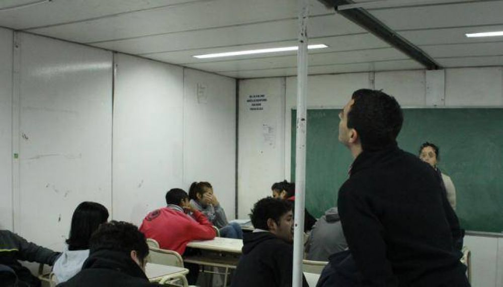 Las aulas contenedores seguir�n al menos otro mes en las escuelas
