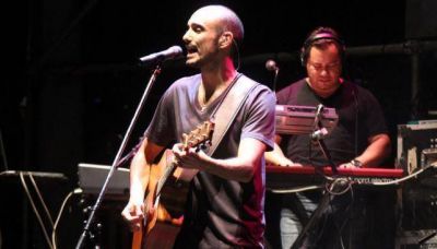 Abel Pintos cant� para 80 mil personas