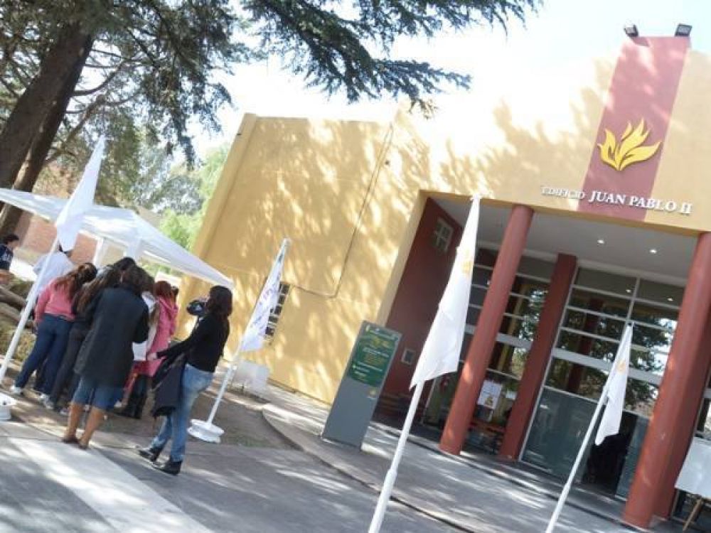Organizar�n encuentro en la UCC sobre ni�ez, adolescencia y familia