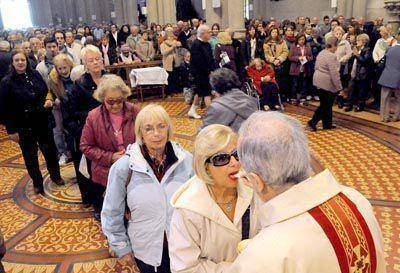 Emotiva misa pascual en la Catedral
