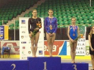 Copa del Mundo de Gimnasia Art�stica: Ayel�n Tarabini logr� la medalla de oro en Eslovenia