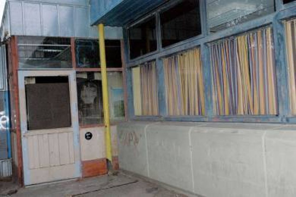 No habr� clases en la Escuela 43 por un incendio