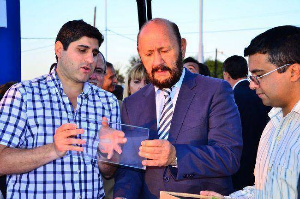 La firma Glass-Nea producir vidrios laminados en el Parque Industrial