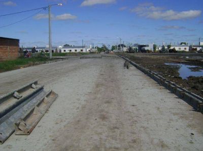 Pavimentaci�n de la Guastalla en el 20 de Julio con buen grado de avance