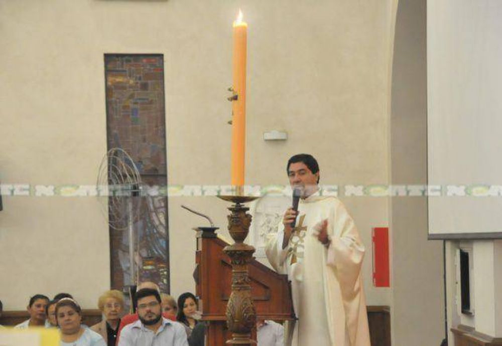 Con fervor y gran emoci�n culmin� la celebraci�n de Pascua en Resistencia