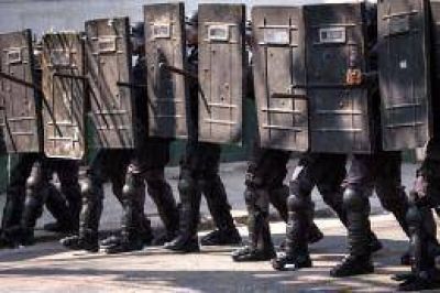 Contin�a el conflicto con la polic�a militar en Salvador de Bah�a