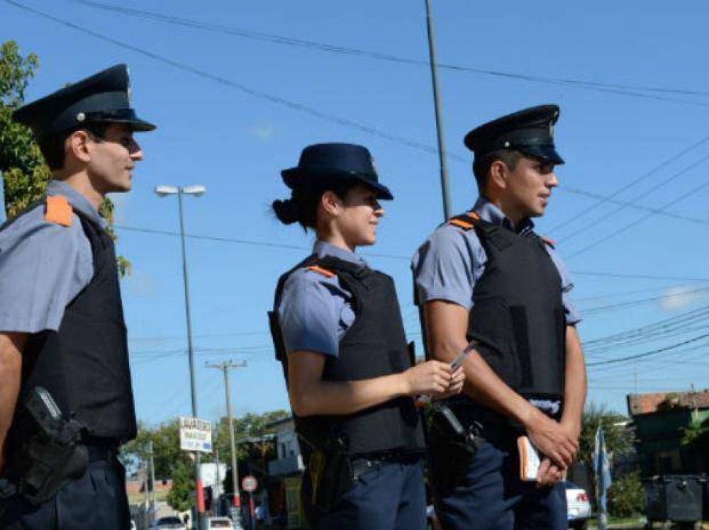 Los polic�as comunitarios saldr�n a las calles de Rosario junto a Gendarmer�a