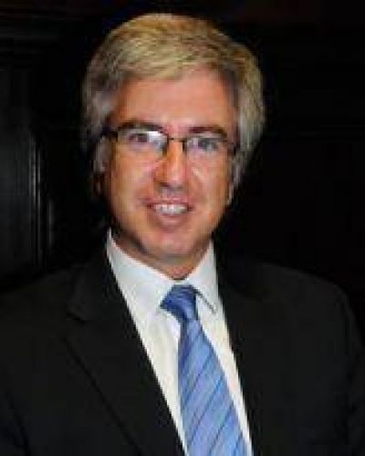 Las medidas que pretende implementar Scioli son un paso m�s en el zigzagueante y extraviado camino de las pol�ticas de seguridad en la provincia.