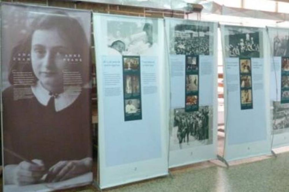 La muestra itinerante de Ana Frank llegar� nuevamente a Santa Fe
