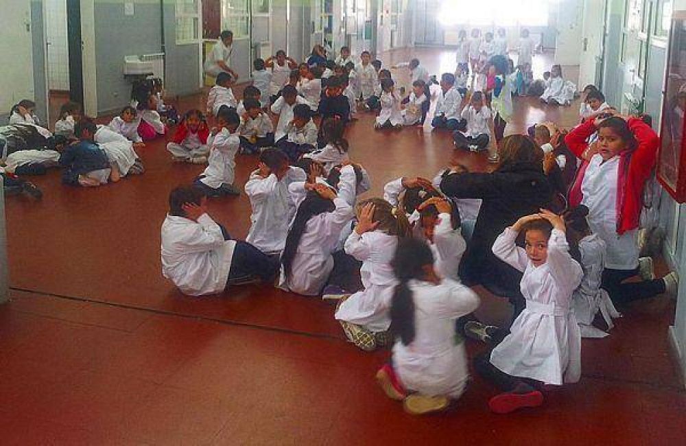 Ushuaia: Cinco mil nios participaron de los simulacros de evacuacin en escuelas 