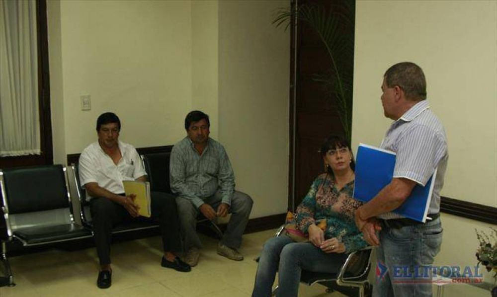 Otra reuni�n con Colombi logr� frenar nuevas medidas de fuerza