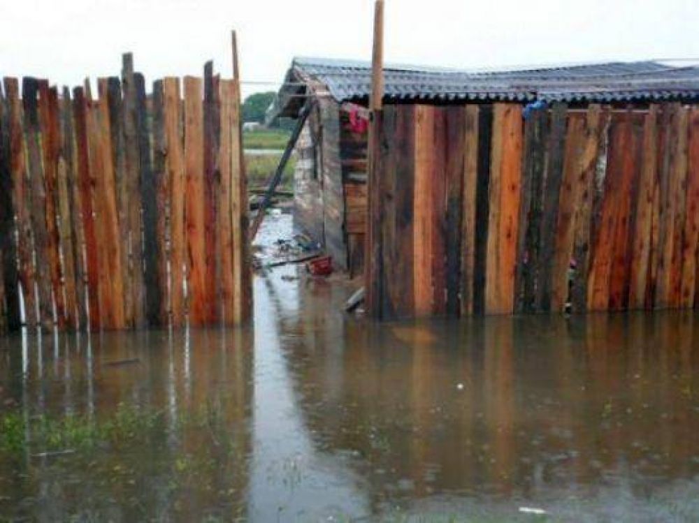 En Ca� Cat� hay 30 personas autoevacuadas despu�s de las intensas lluvias del fin de semana