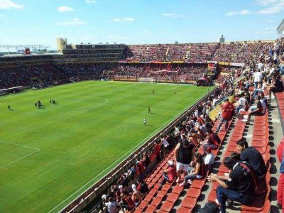 Suspendieron la platea Este baja de Col�n