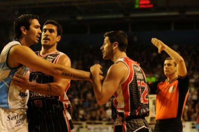 Pe�arol y Quilmes, nueve a�os despu�s