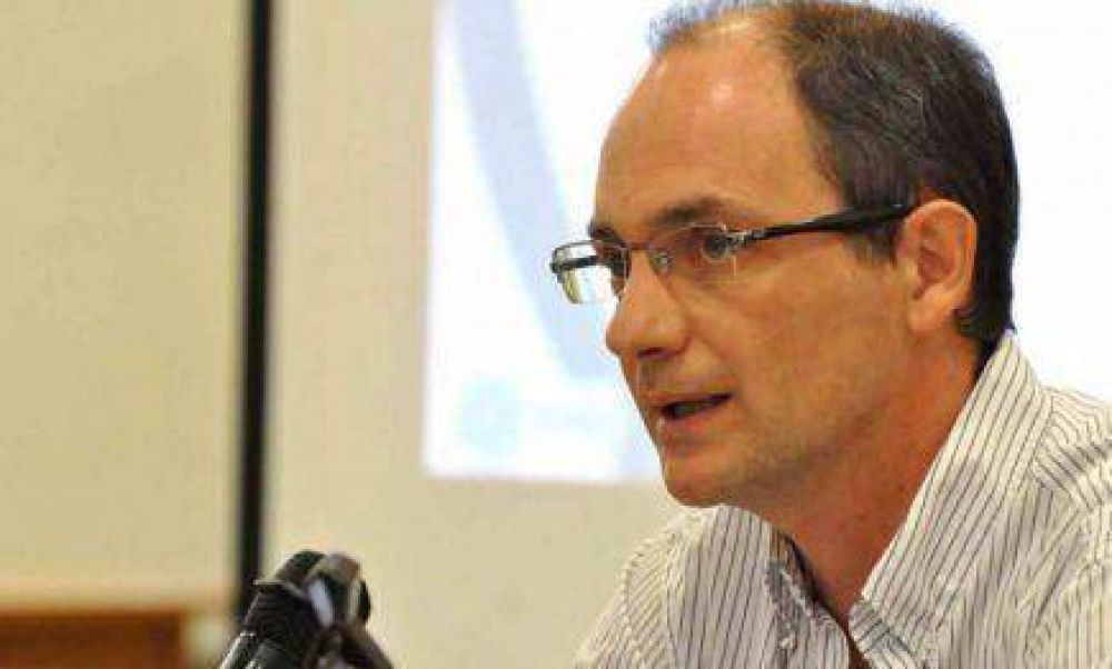 Buscan erradicar los remises y taxis que operan en condiciones ilegales