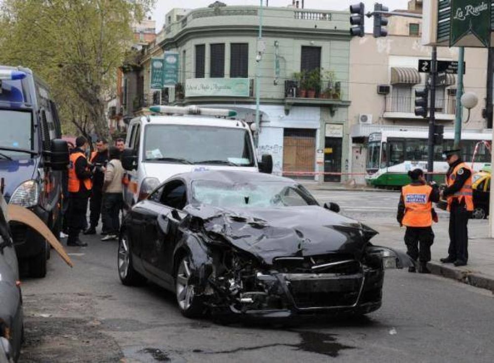 Continuar� preso por chocarr y matar al cruzar el sem�foro en rojo