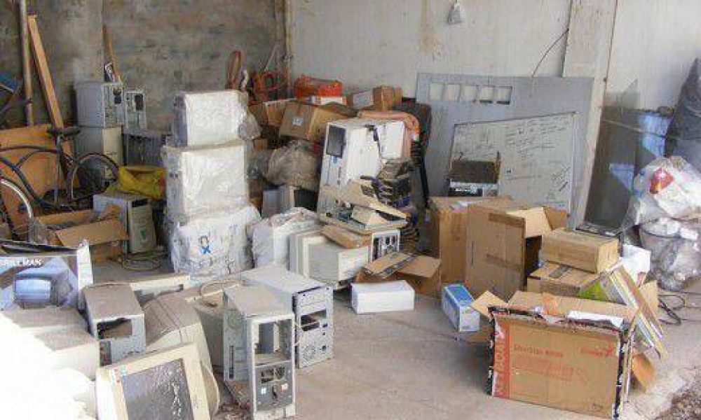Estudiantes recolectar�n basura electr�nica con un fin solidario