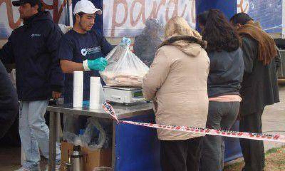 Una pareja de ladrones rob� $80 mil del Pescado para Todos