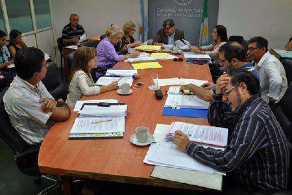 La jornada de consulta por la distribuci�n de la pauta oficial se realizar� el 22 de mayo
