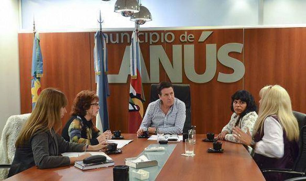 "EL MUNICIPIO VA A TU ESCUELA"