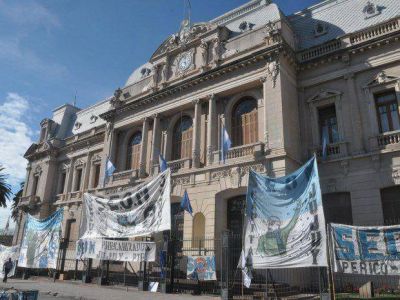 Reuniones por precarizados en municipios