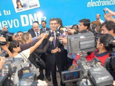 Randazzo consider� exitoso el operativo de documentaci�n