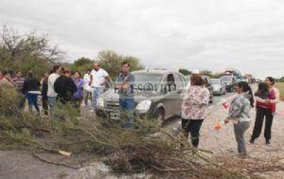 Vecinos piden mejoras y servicios para Las Tejas
