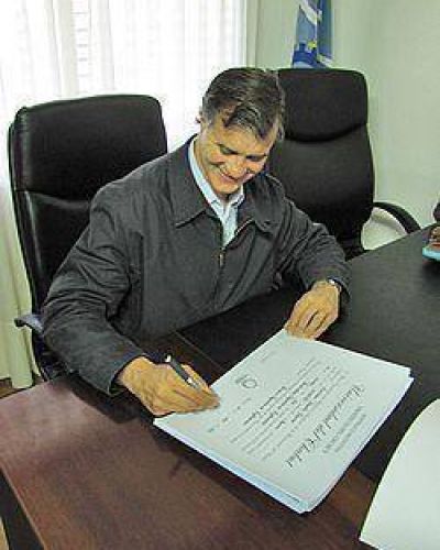 Este viernes entregar�n en Rawson los t�tulos a los primeros graduados de la Universidad del Chubut