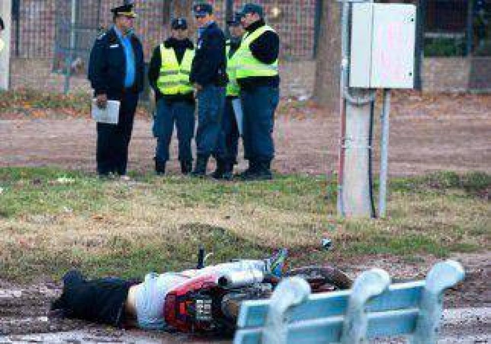 Asesinan de una pu�alada a un joven petrolero 