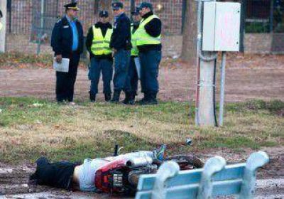 Asesinan de una pu�alada a un joven petrolero 