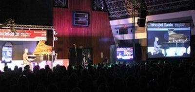 Horacio Lavandera cerr� el festival "El Camino del Santo" en San Isidro