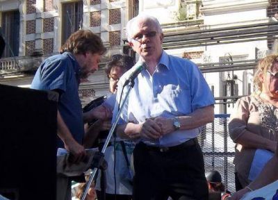 Hugo Ca��n, sobre el proyecto antipiquete: �Parece que fuera una competencia en un vuelco a la derecha�